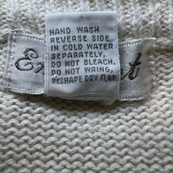 Eminent Womens Vintage 80"s Cream Crew Neck Sweater w/Coin Decoration Size Small - Picture 6 of 8